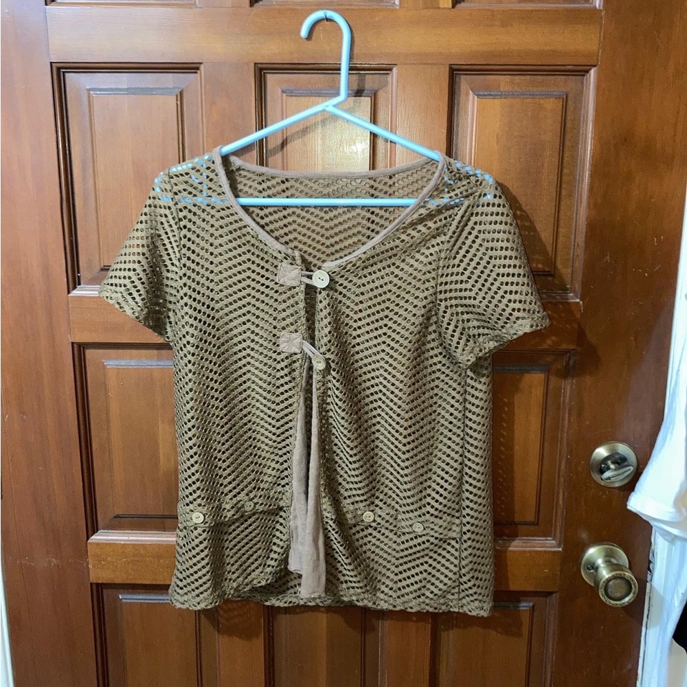 Brown layering top with pockets no size (M-L)